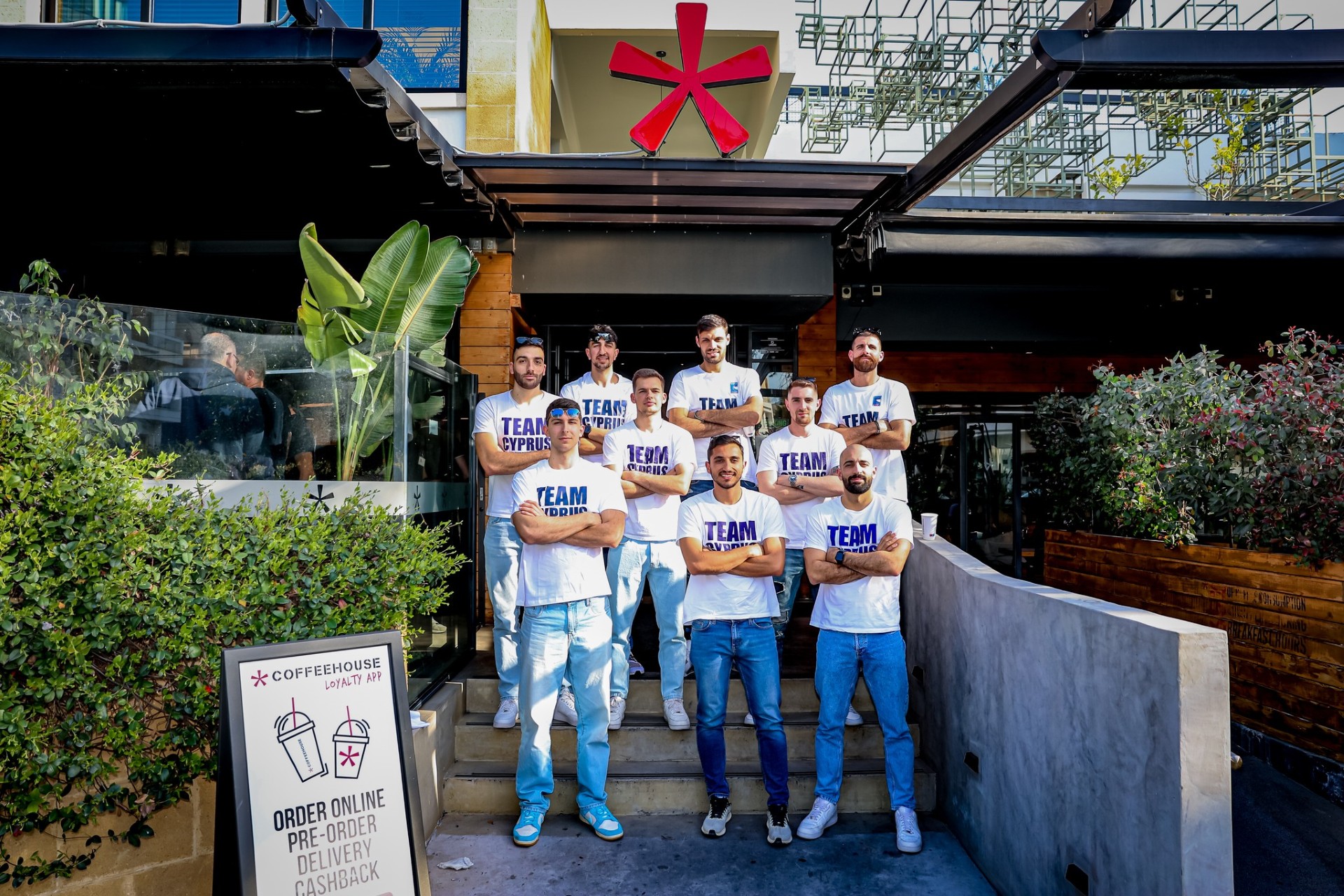 Οι διεθνείς καλαθοσφαιριστές παρακολούθησαν μαζί την κλήρωση του FIBA EuroBasket 2025