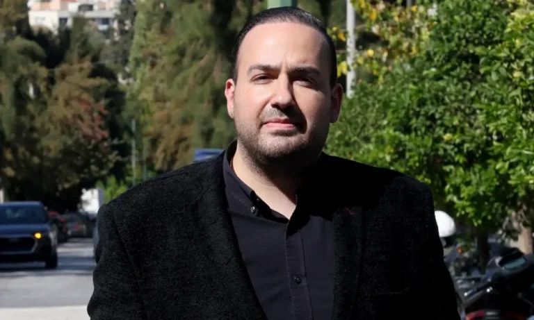 Καταπέλτης ο Μαυρίκιος Μαυρικίου για τη Klavdia: «Το τραγούδι είναι άνευρο, πάει να χαντακωθεί!»