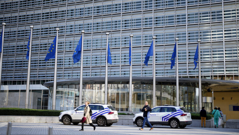 Η Ευρωπαϊκή Επιτροπή ενώπιον των αποτελεσμάτων της διαβούλευσης για τα προϊόντα καπνού
