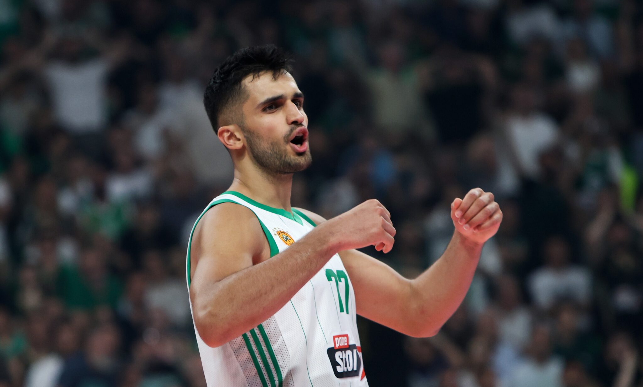 Στους Γουόριορς με 10ήμερο συμβόλαιο ο Γιούρτσεβεν