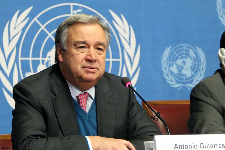&laquo;&Alpha;&xi;&iota;&omicron;&pi;&omicron;&iota;ή&sigma;&tau;&epsilon; &tau;&omicron; &pi;&alpha;&rho;ά&theta;&upsilon;&rho;&omicron; &epsilon;&upsilon;&kappa;&alpha;&iota;&rho;ί&alpha;&sigmaf;&raquo; &kappa;&alpha;&lambda;&epsilon;ί &Pi;&tau;&Delta;-Έ&rho;&chi;&iota;&omicron;&upsilon;&rho;&mu;&alpha;&nu; &omicron; &Gamma;&kappa;&omicron;&upsilon;&tau;έ&rho;&epsilon;&sigmaf;, &tau;&iota; &kappa;&alpha;&tau;&alpha;&gamma;&rho;ά&phi;&epsilon;&iota; &gamma;&iota;&alpha; &nu;&epsilon;&kappa;&rho;ή &zeta;ώ&nu;&eta;, &omicron;&delta;&omicron;&phi;&rho;ά&gamma;&mu;&alpha;&tau;&alpha; &kappa;&alpha;&iota; &Mu;&Omicron;&Epsilon;