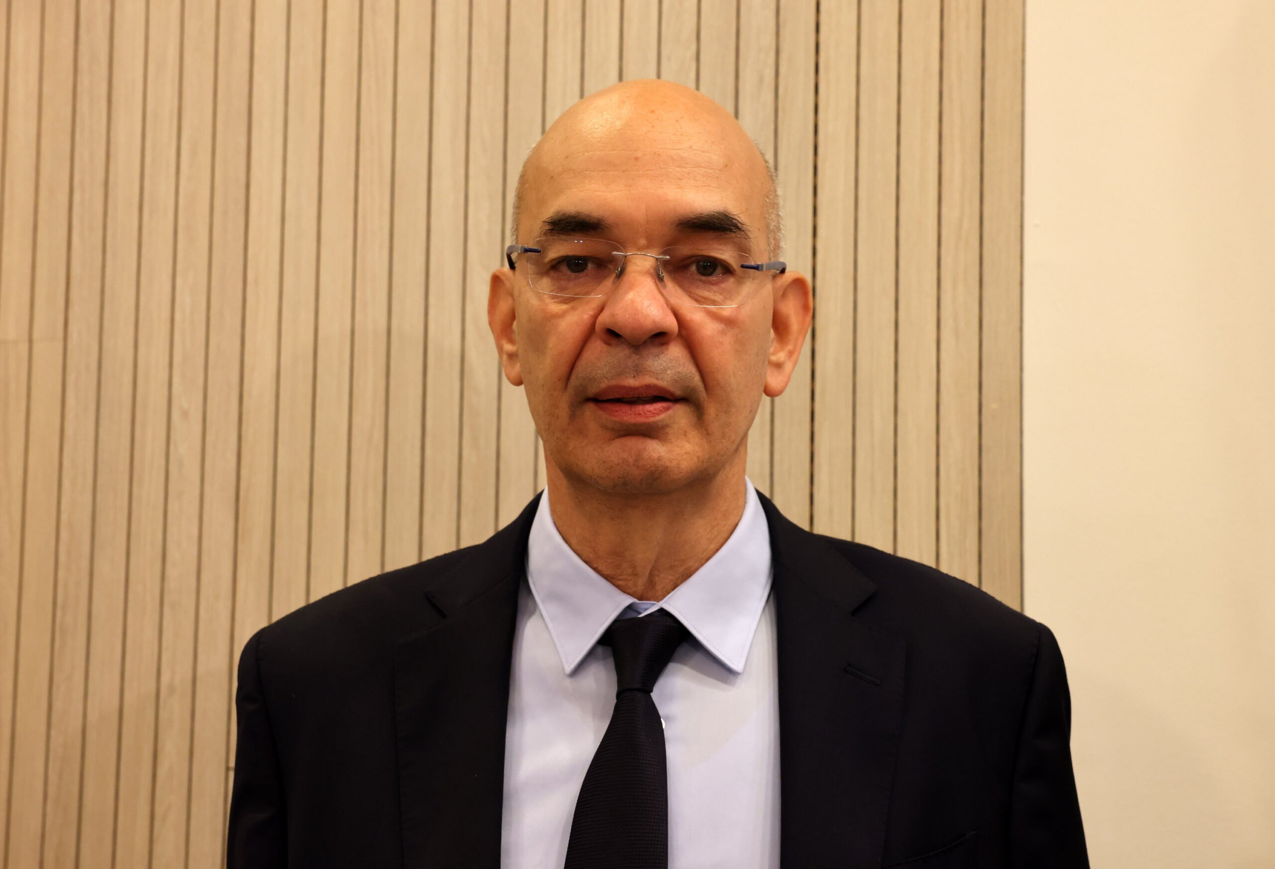 &Beta;&alpha;&phi;&epsilon;ά&delta;&eta;&sigmaf;: &Eta; &epsilon;&upsilon;&rho;&omega;&pi;&alpha;ϊ&kappa;ή &alpha;&upsilon;&tau;&omicron;&nu;&omicron;&mu;ί&alpha; &pi;&epsilon;&rho;&nu;ά &mu;έ&sigma;&alpha; &alpha;&pi;ό &tau;&alpha; &tau;&rho;έ&nu;&alpha; &kappa;&alpha;&iota; &tau;&alpha; &lambda;&iota;&mu;ά&nu;&iota;&alpha;