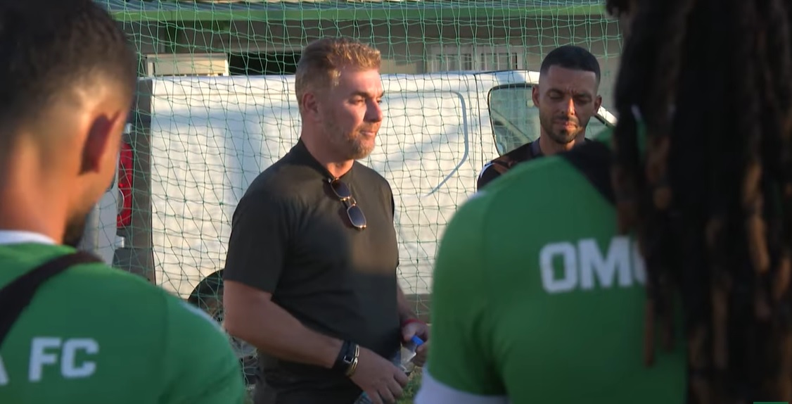 Η ομιλία του Παπασταύρου και το «αντίο» του Μπέζους (ΒΙΝΤΕΟ)