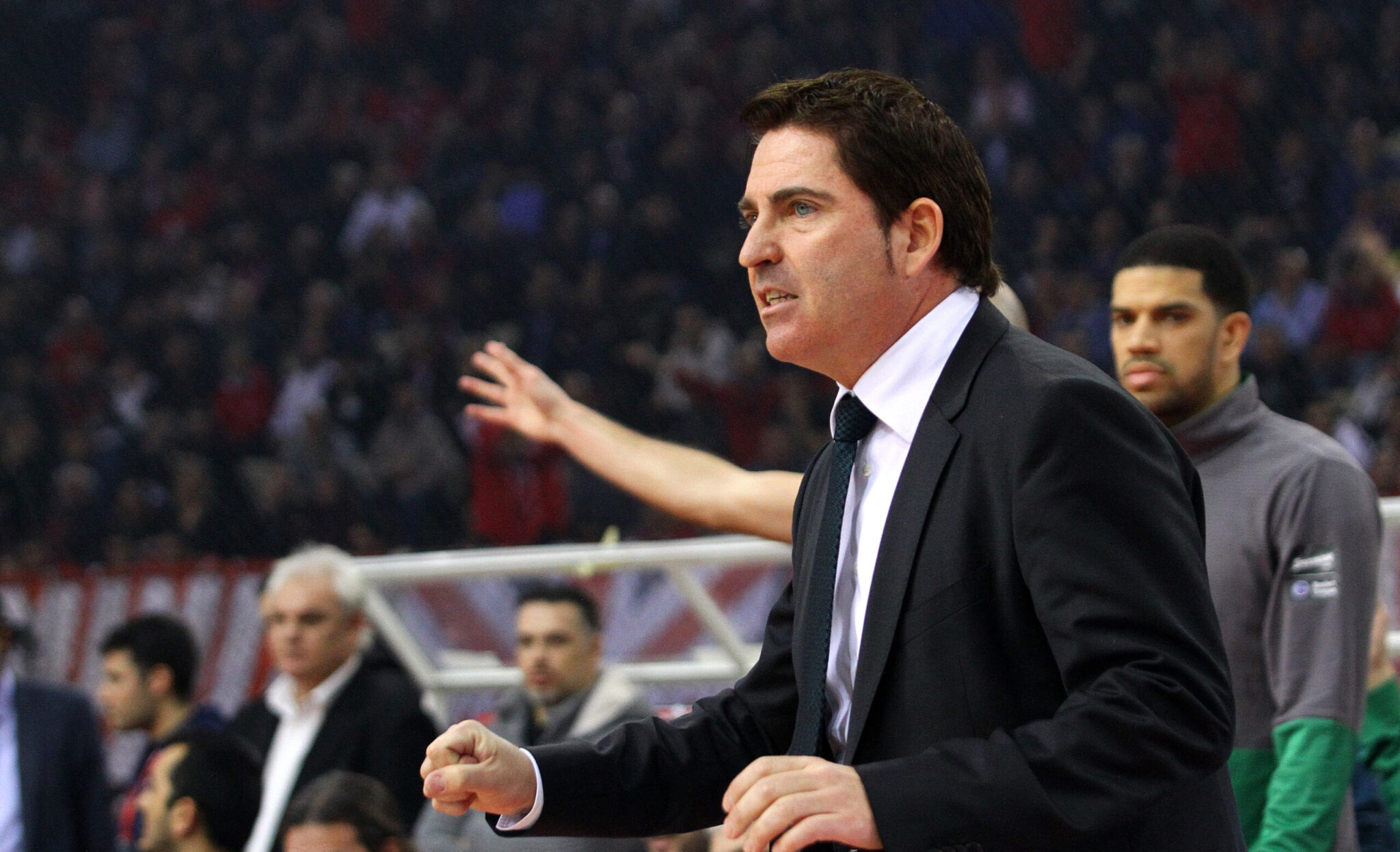 Οι όροι που θέτει ο Πασκουάλ για να αναλάβει ξανά τη Μπαρσελόνα και η εναλλακτική του Σφαιρόπουλου