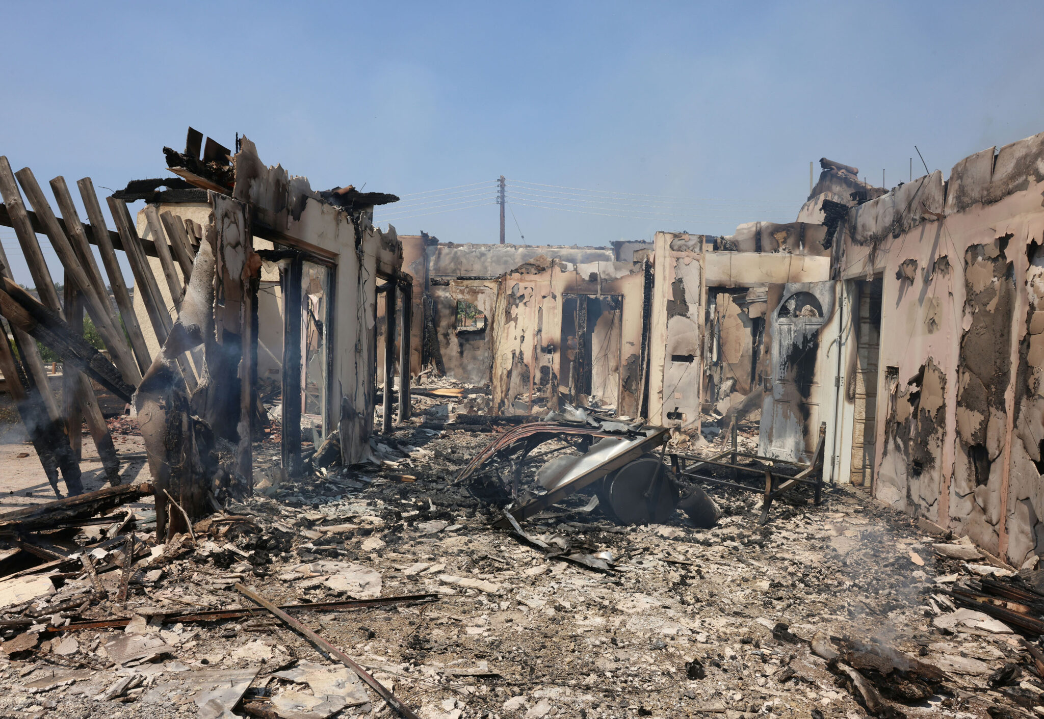 Καταστροφή περιουσιών: Κάηκαν 53 σπίτια και 88 αυτοκίνητα, φόβοι ότι οι αριθμοί θα αυξηθούν