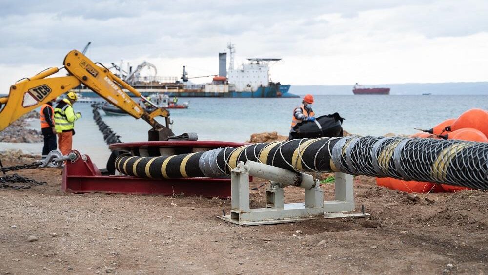 Επιβεβαιώνει ότι παρέλαβε επιστολή κι εξετάζει ένσταση από τον ΑΔΜΗΕ η ΡΑΕΚ