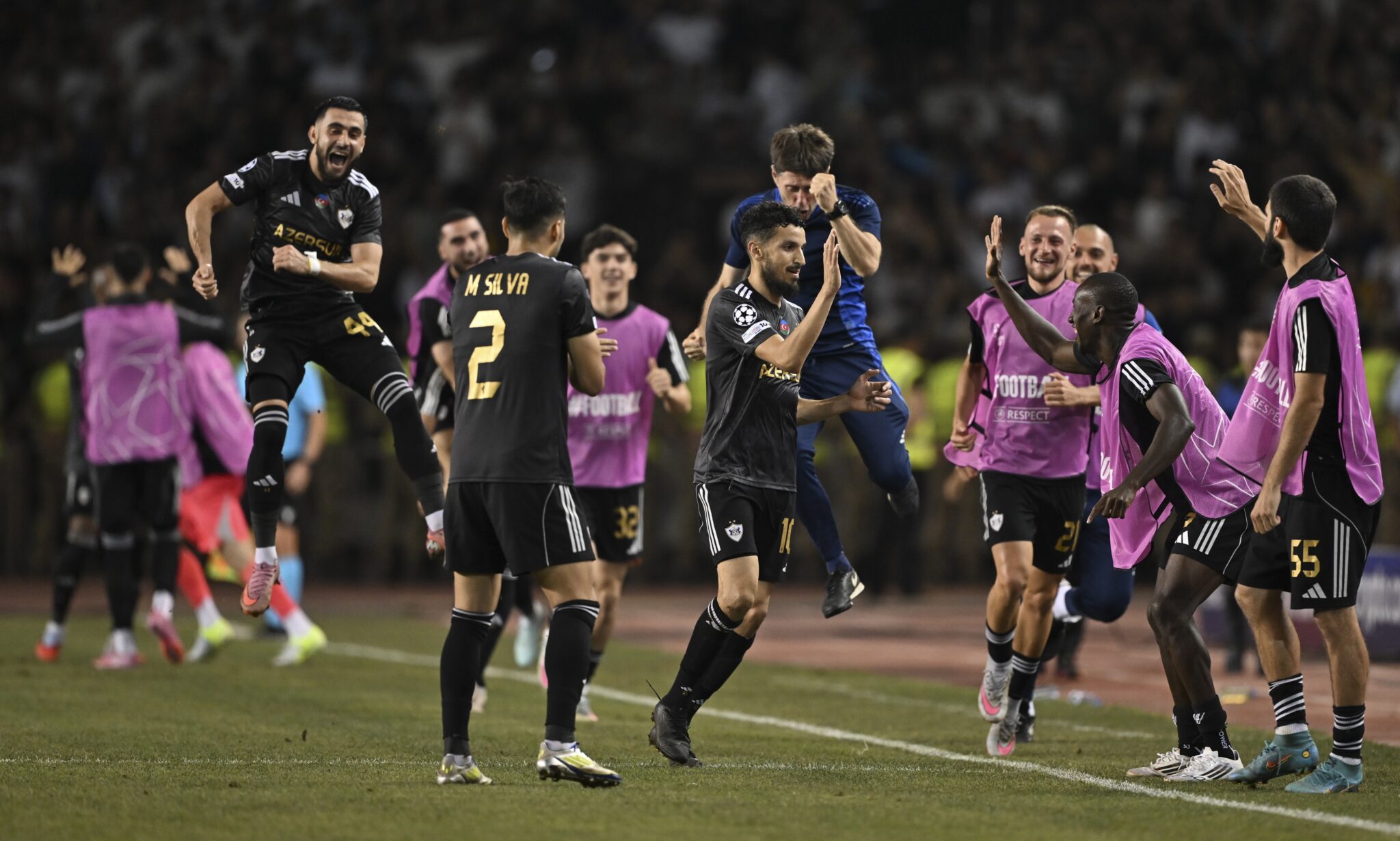 Άντεξε στην αντεπίθεση της Φερεντσβάρος και επιστρέφει στο Champions League η Καραμπάγκ