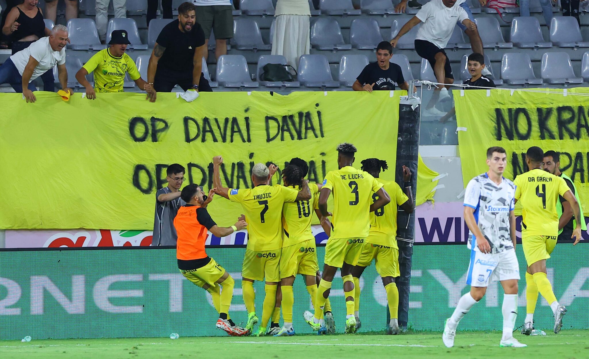 Σόκαρε τον Απόλλωνα και πανηγύρισε ιστορική νίκη η Freedom24 Krasava ENY (ΒΙΝΤΕΟ)