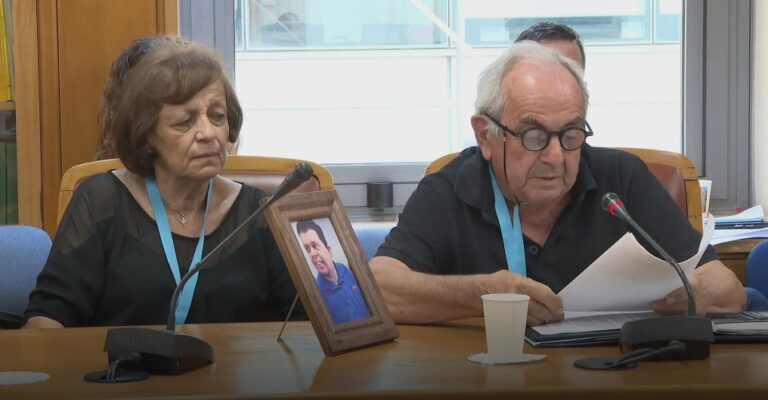 Επιστολή στον ΠτΔ απ’ τους γονείς του άτυχου Γιάννη: Ζητούν αποκάλυψη της αλήθειας για τον θάνατο του γιού τους