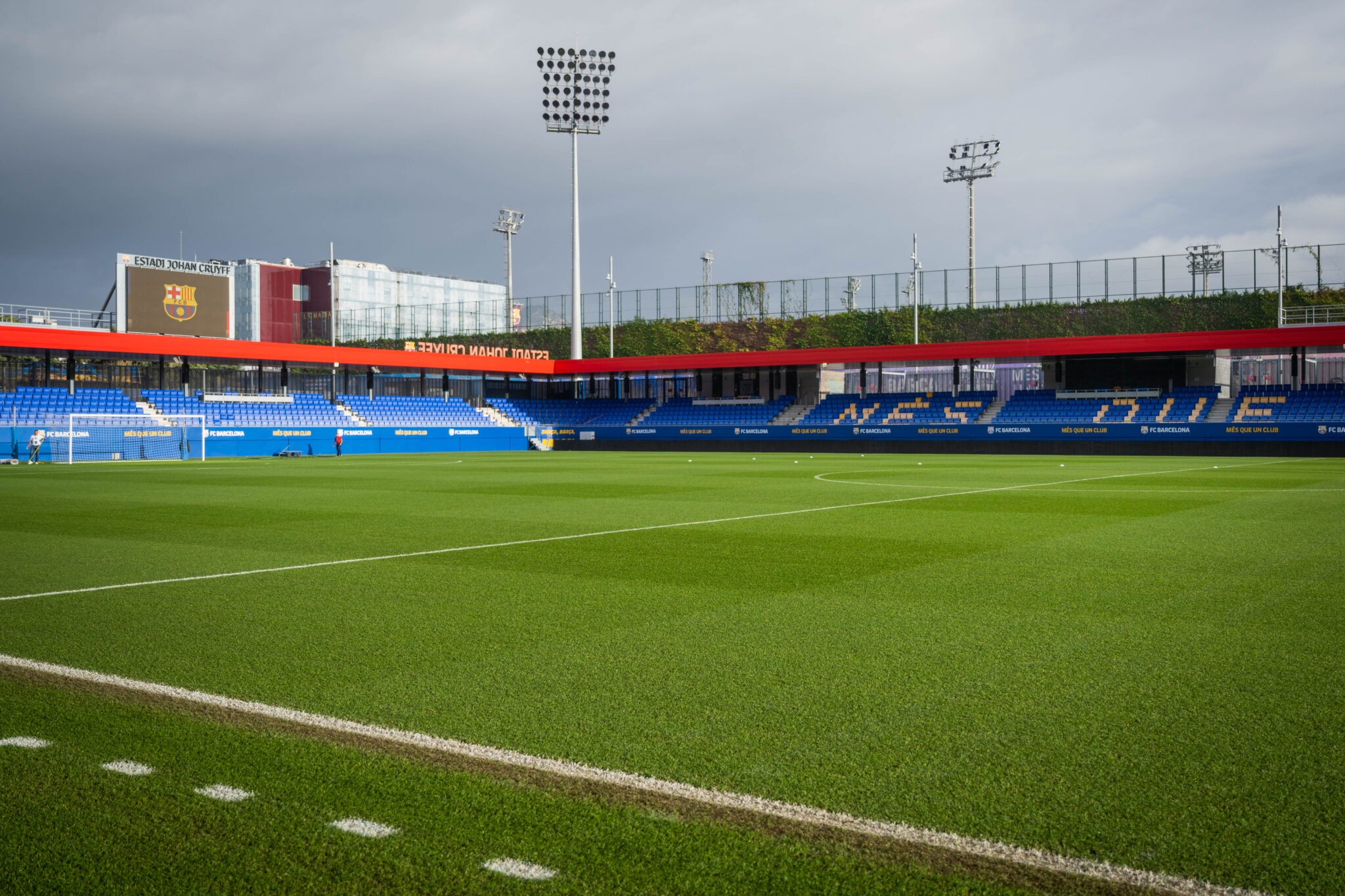 Στο βοηθητικό «Γιόχαν Κρόιφ» το πρώτο εντός έδρας ματς της Μπαρσελόνα