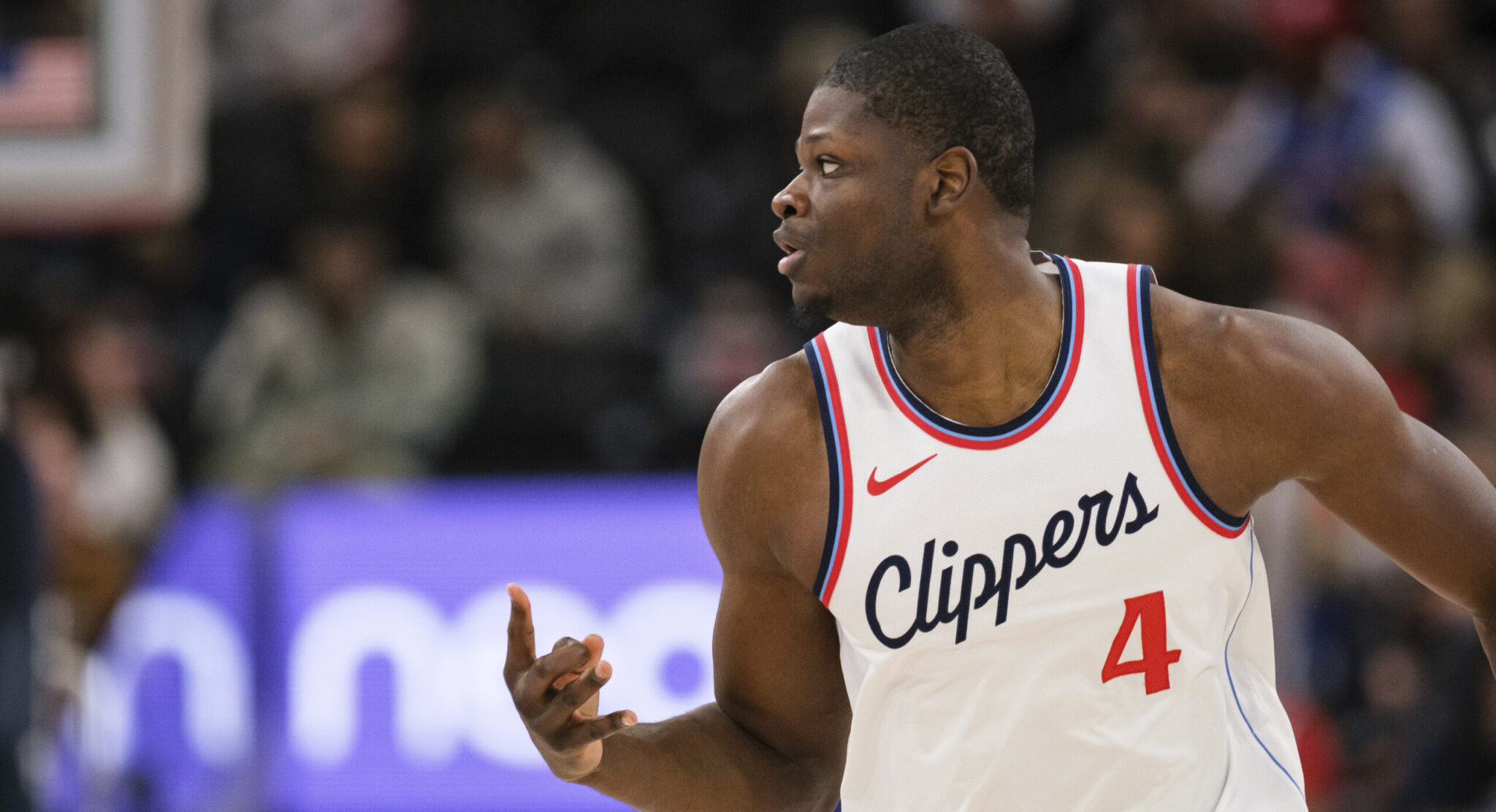 Υπέγραψε για έναν χρόνο στους Ράπτορς ο Μο Μπάμπα