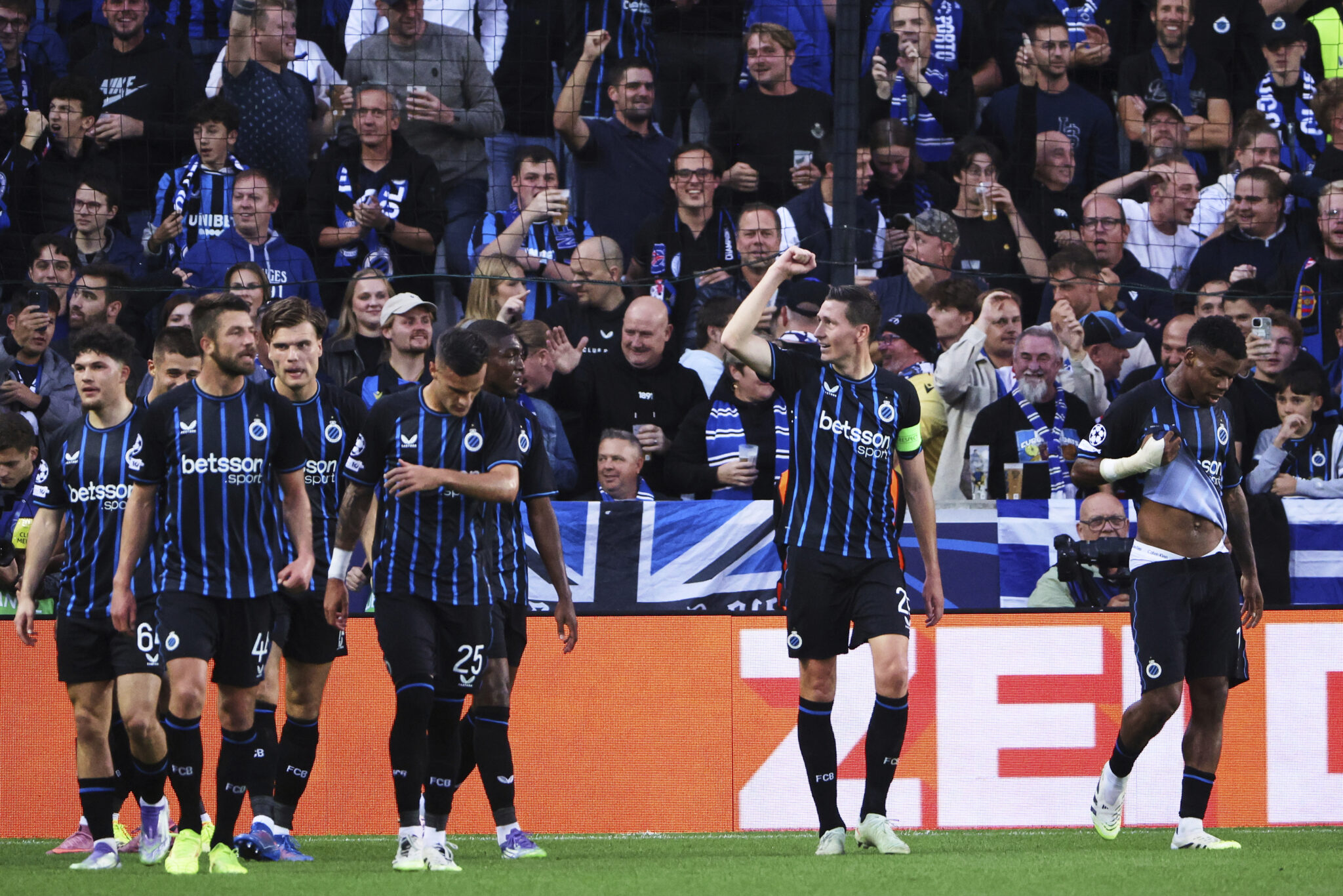 Έστησε «πάρτι» με καλεσμένη τη Μονακό η Μπριζ, έχασε το τρίποντο μέσα από τα… χέρια της με αυτογκόλ η Κοπεγχάγη (ΒΙΝΤΕΟ)