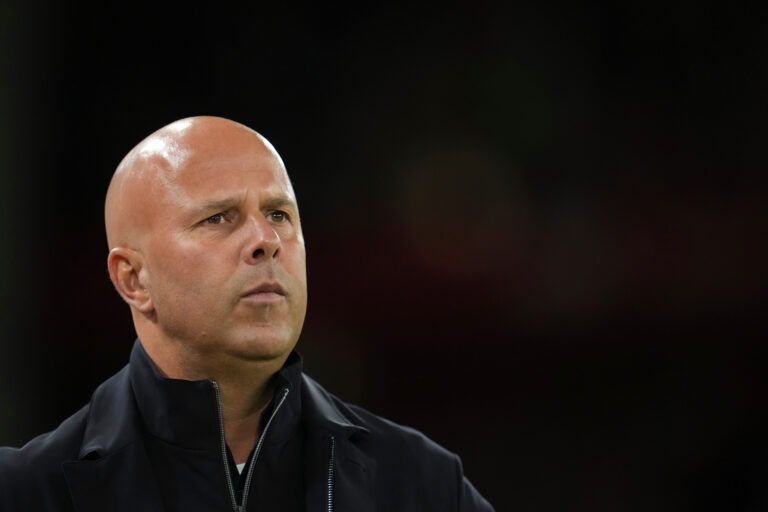 «Αν σκοράρεις στον τελικό του Champions League στο 87′, ίσως να το καταλάβω»: Η κόκκινη του Εκιτίκε εξόργισε τον Σλοτ