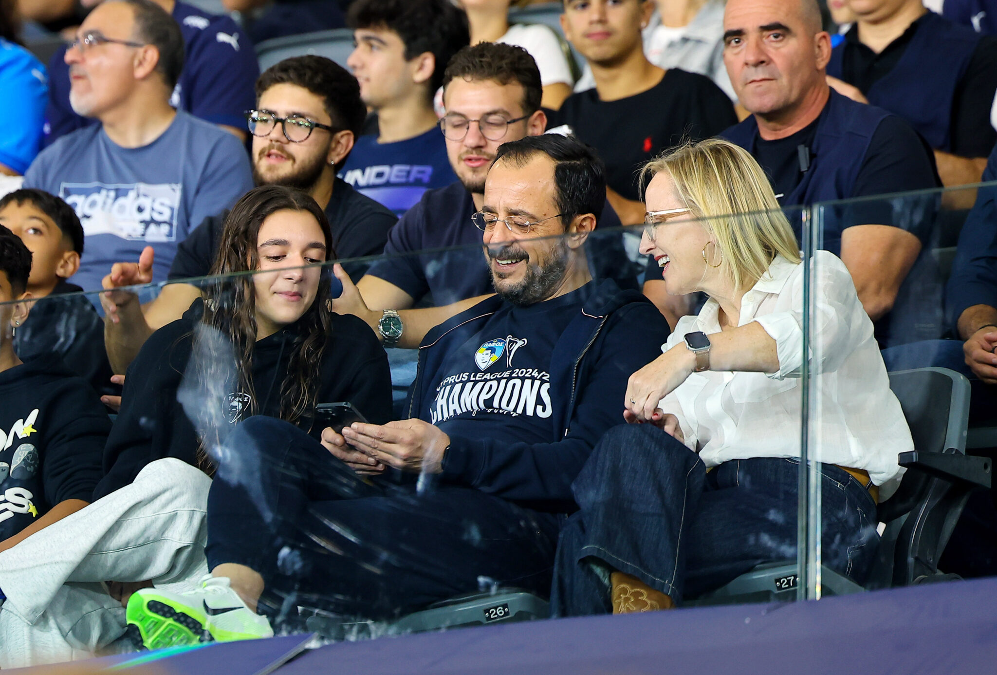 Δίπλα στην Πάφο ο Νίκος Χριστοδουλίδης, στο γήπεδο για το ιστορικό παιχνίδι με την Μπάγερν