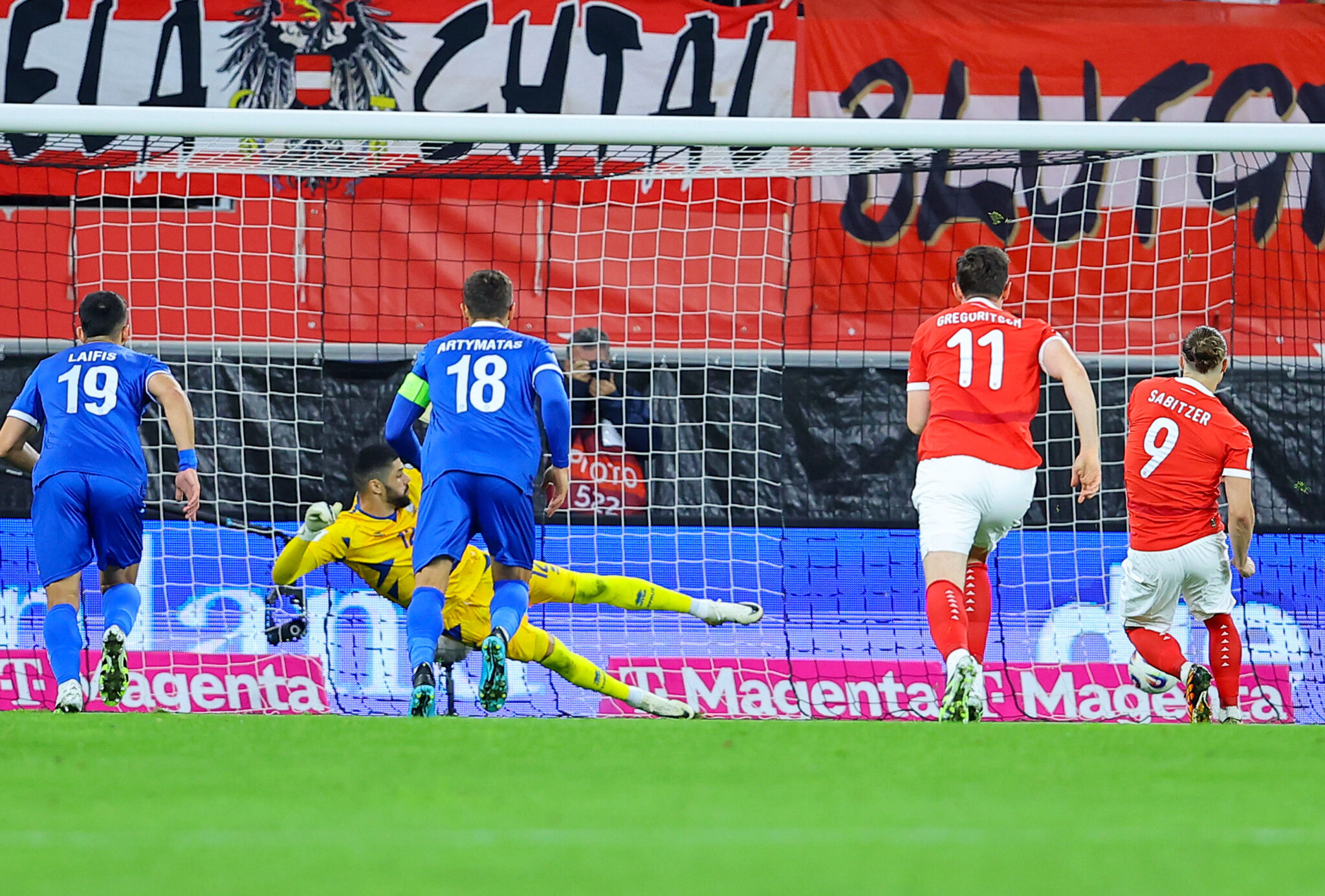 «Λύγισε» και έχασε στην Αυστρία η αξιοπρεπής Κύπρος