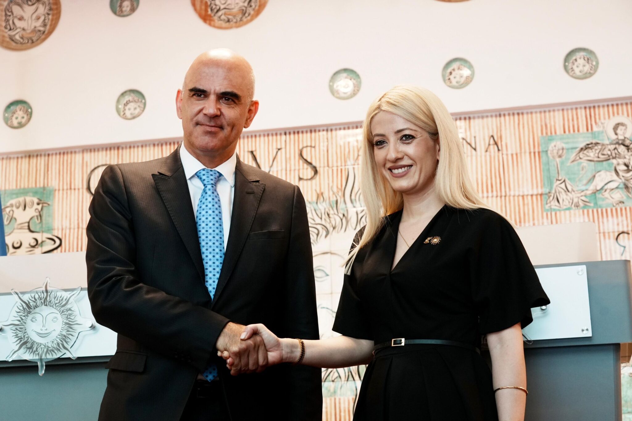 Ζήτησε παρέμβασή Μπερσέτ για άμεση απελευθέρωση των πέντε Ε/κ η Αννίτα