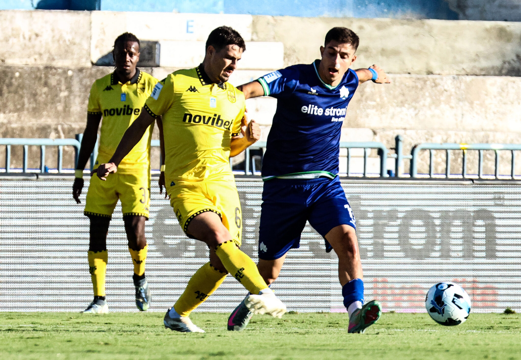 Πέρασε… ξανά από το Αγρίνιο ο Άρης, για το τρίτο σερί διπλό του Χιμένεθ