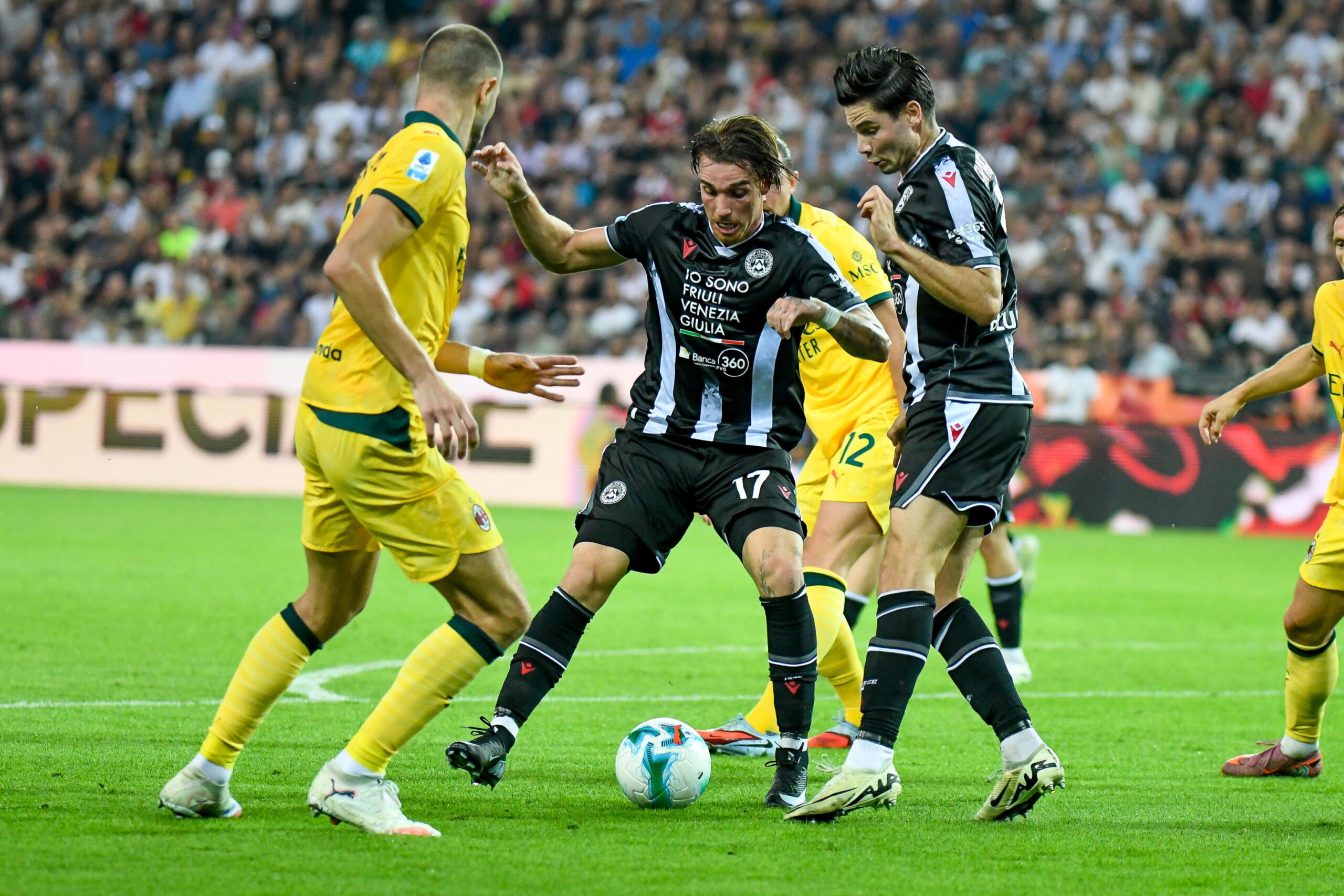 Περίπατος της Μίλαν στο Ούντινε με φοβερό Πούλισικ