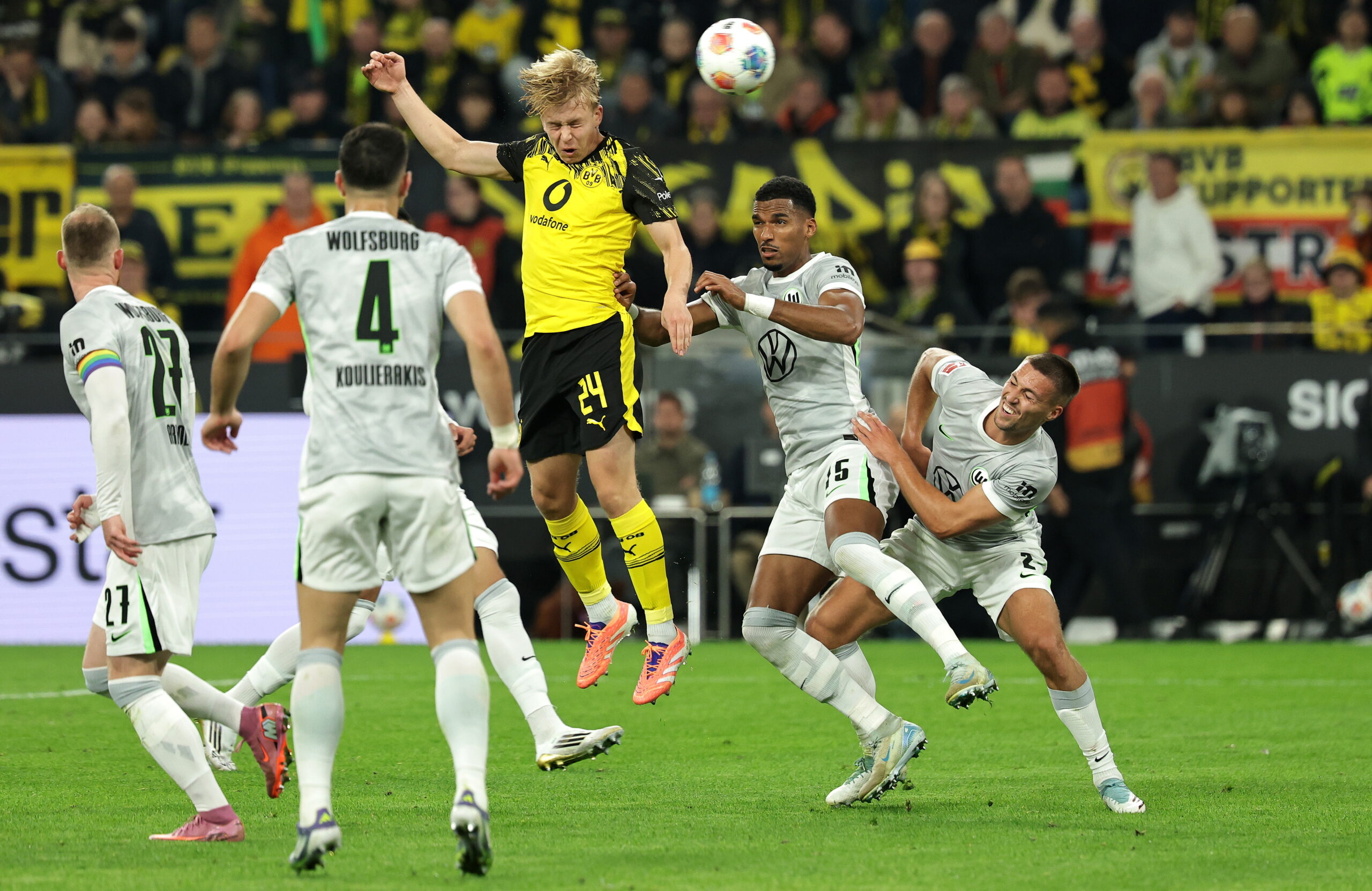 Φτιάχνει σερί η Ντόρτμουντ και παραμένει στο κατόπι της Μπάγερν