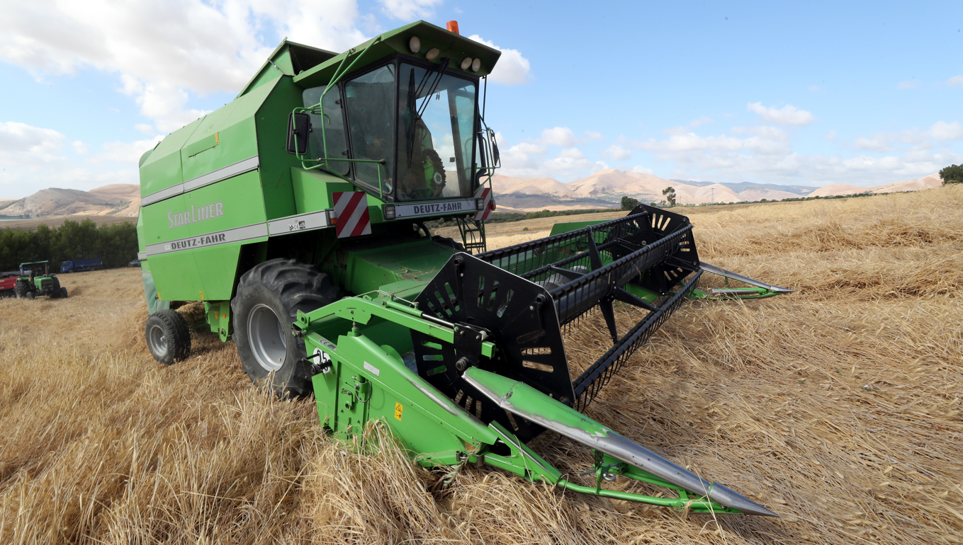 Από γεωργικό μηχάνημα προκλήθηκε φωτιά στη Λυσό