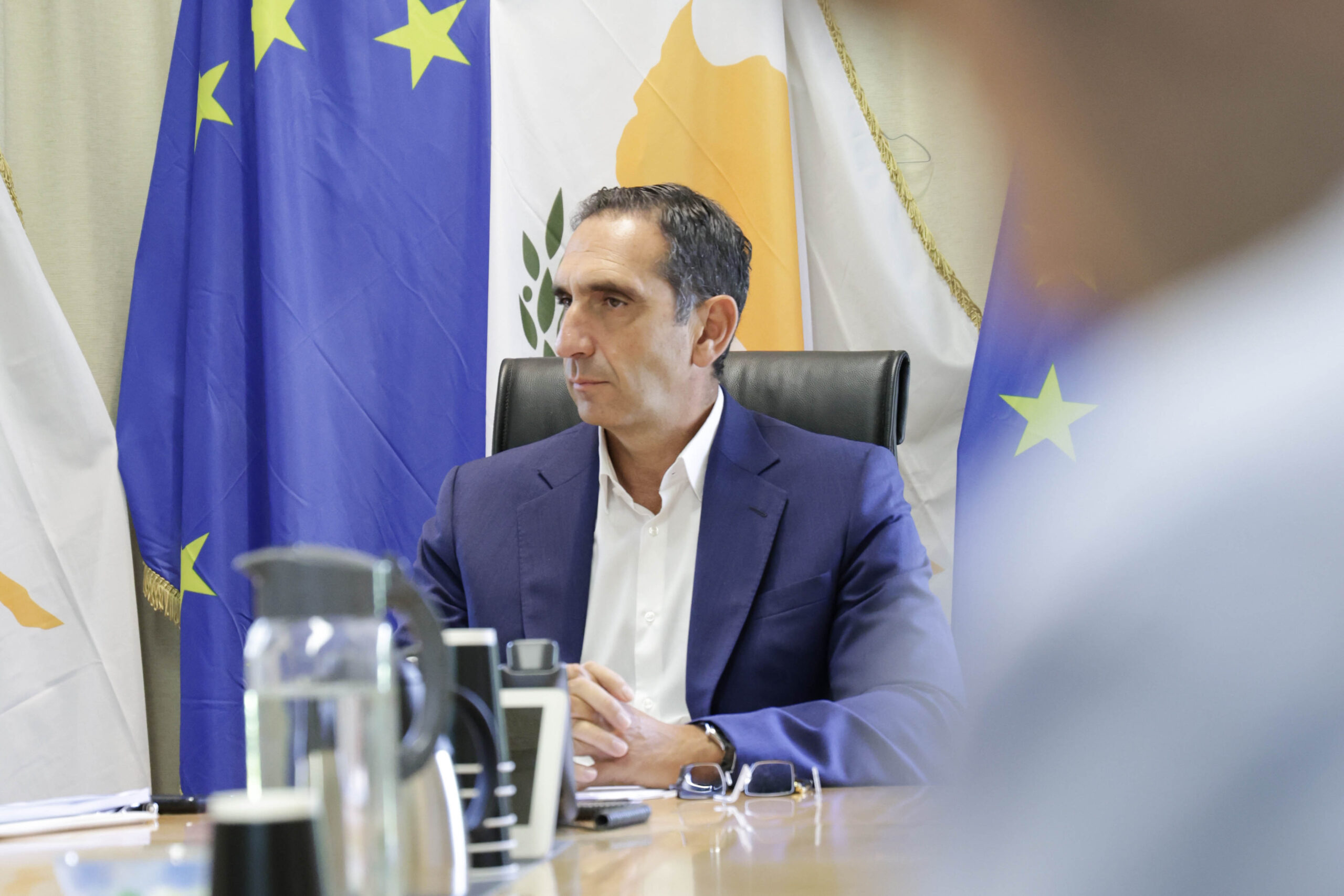 &Iota;&omega;ά&nu;&nu;&omicron;&upsilon;: &Sigma;&tau;&eta;&rho;ί&zeta;&omicron;&upsilon;&mu;&epsilon; έ&mu;&pi;&rho;&alpha;&kappa;&tau;&alpha; &tau;&eta;&nu; &Tau;&omicron;&pi;&iota;&kappa;ή &Alpha;&upsilon;&tau;&omicron;&delta;&iota;&omicron;ί&kappa;&eta;&sigma;&eta; &kappa;&alpha;&iota; &tau;&eta; &delta;&iota;&alpha;&tau;ή&rho;&eta;&sigma;&eta; &tau;&eta;&sigmaf; &pi;&alpha;&rho;ά&delta;&omicron;&sigma;&eta;&sigmaf;