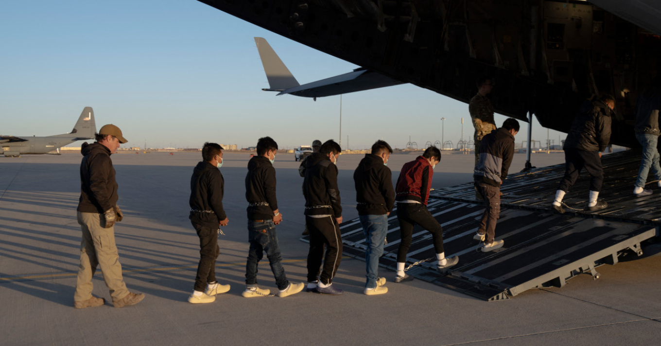 Οι ΗΠΑ απελαύνουν 100 Ιρανούς έπειτα από συμφωνία με την Τεχεράνη