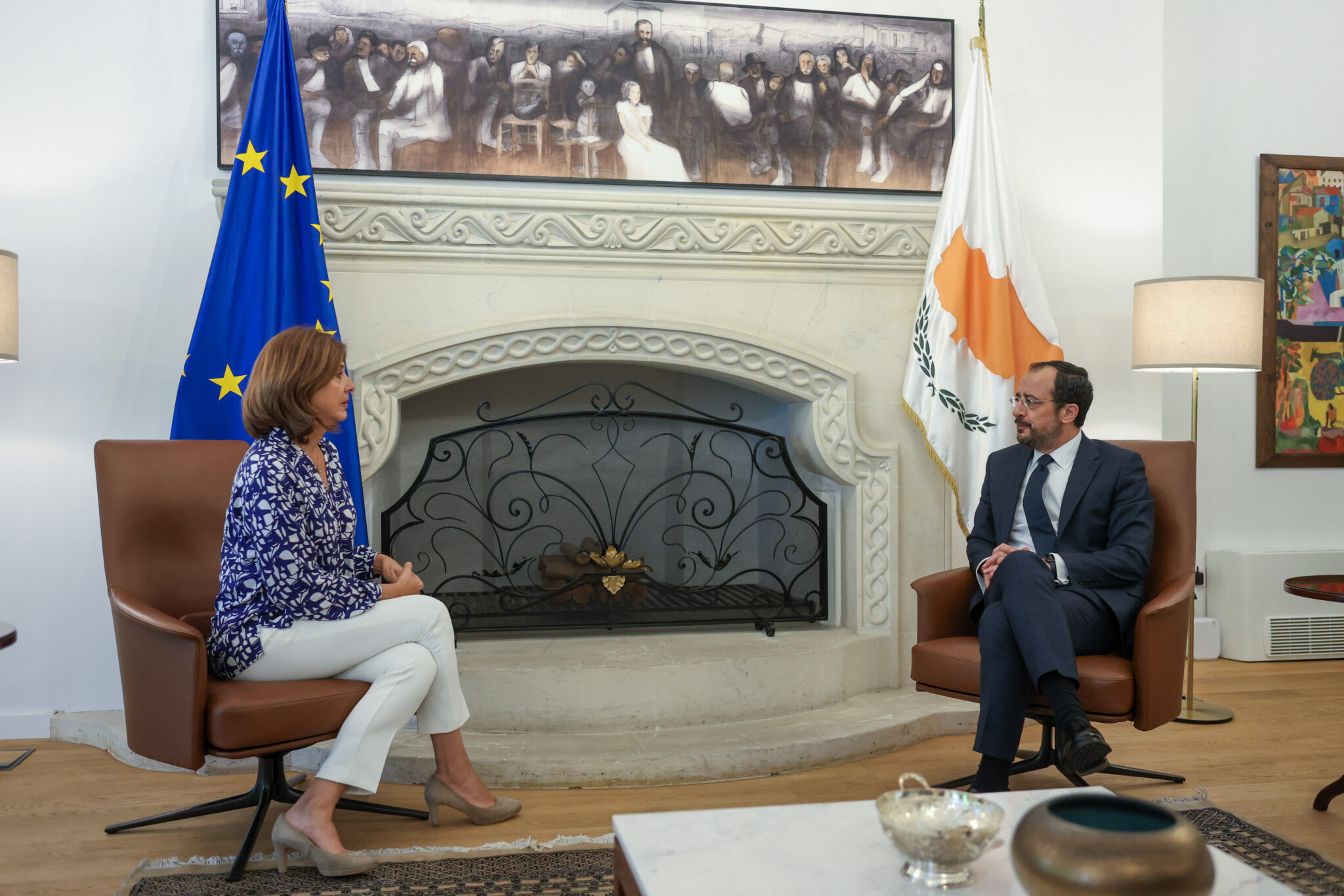 Βλέπει Τατάρ η Ολγκίν, όρισε συναντήσεις με τους διαπραγματευτές