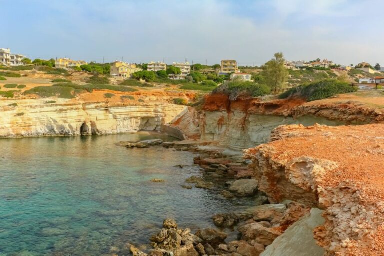 Παρατυπίες με τις επιχωματώσεις στις Θαλασσινές Σπηλιές εντοπίζει το Τμήμα Πολεοδομίας