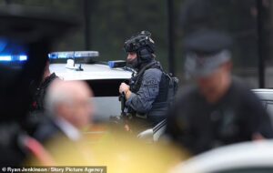 Χαμός στο Μάντσεστερ: Αυτοκίνητο έπεσε πάνω σε πλήθος