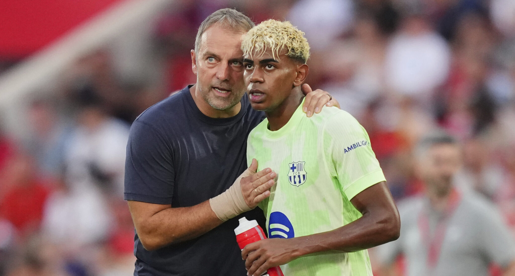 Έξαλλος ο Φλικ με δημοσίευμα για πρόβλημα στις σχέσεις με Γιαμάλ και Ντέκο: «Είναι μ@@@ίες!» (ΒΙΝΤΕΟ)