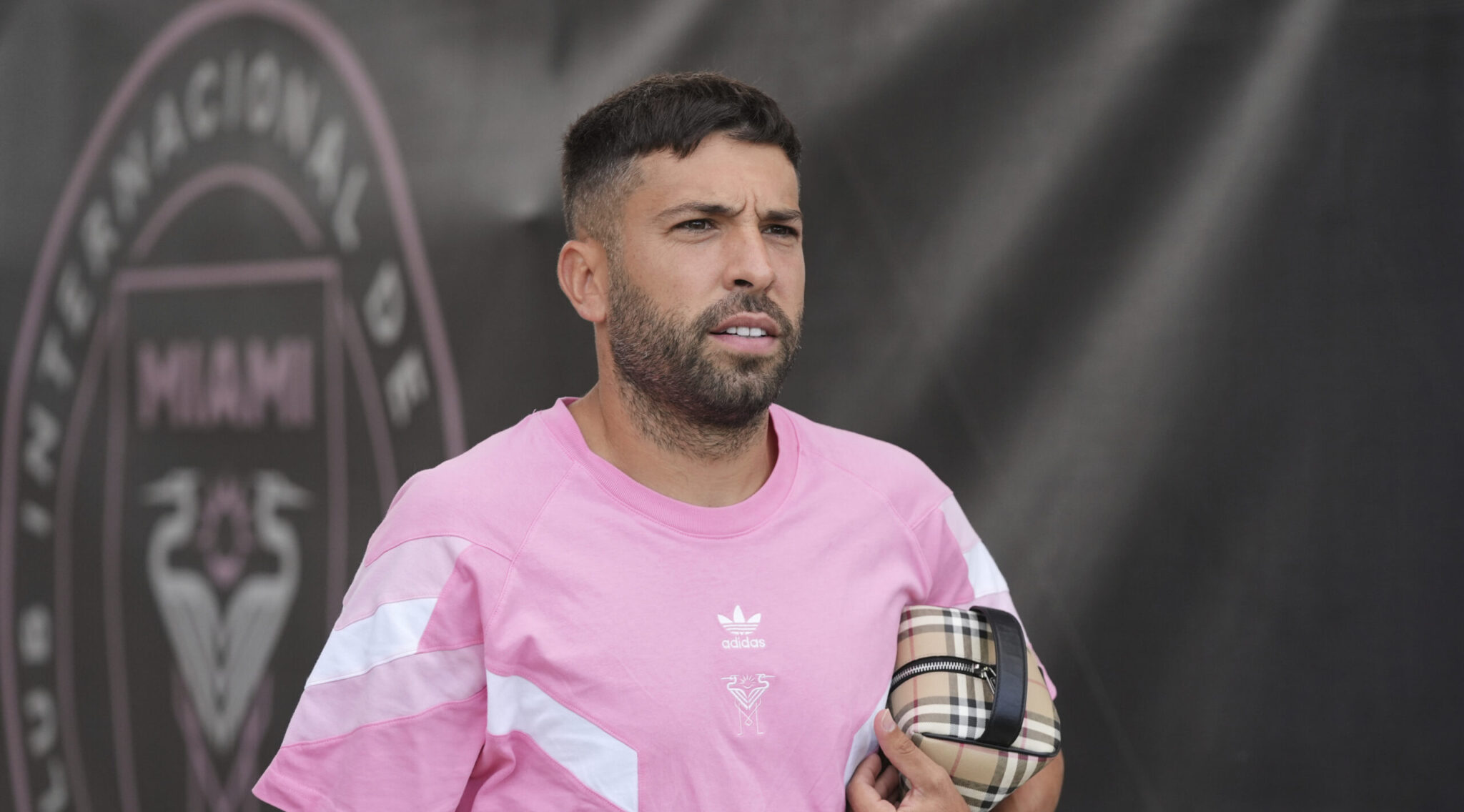 Τίτλοι τέλους για Ζόρντι Άλμπα: Ανακοίνωσε πως αποσύρεται από την αγωνιστική δράση μετά το τέλος της σεζόν στο MLS (ΒΙΝΤΕΟ)