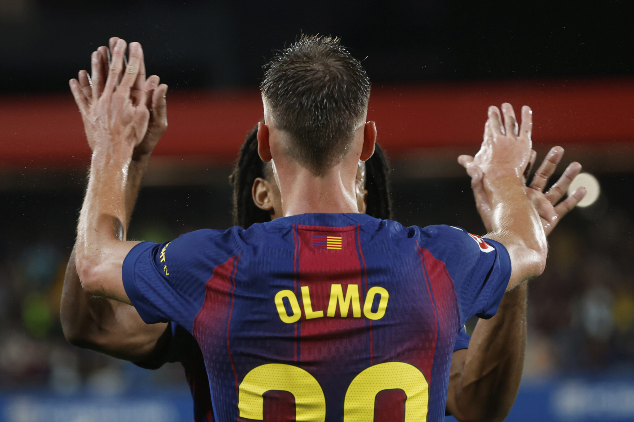 Πλήγμα στη Μπαρσελόνα: Τραυματίστηκε με την Ισπανία ο Όλμο, χάνει Ολυμπιακό