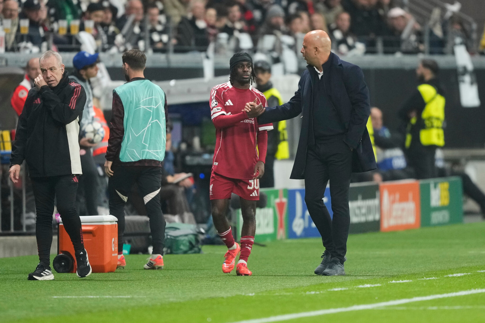 Προβλήματα με Φρίμπονγκ και Ισακ στη Λίβερπουλ