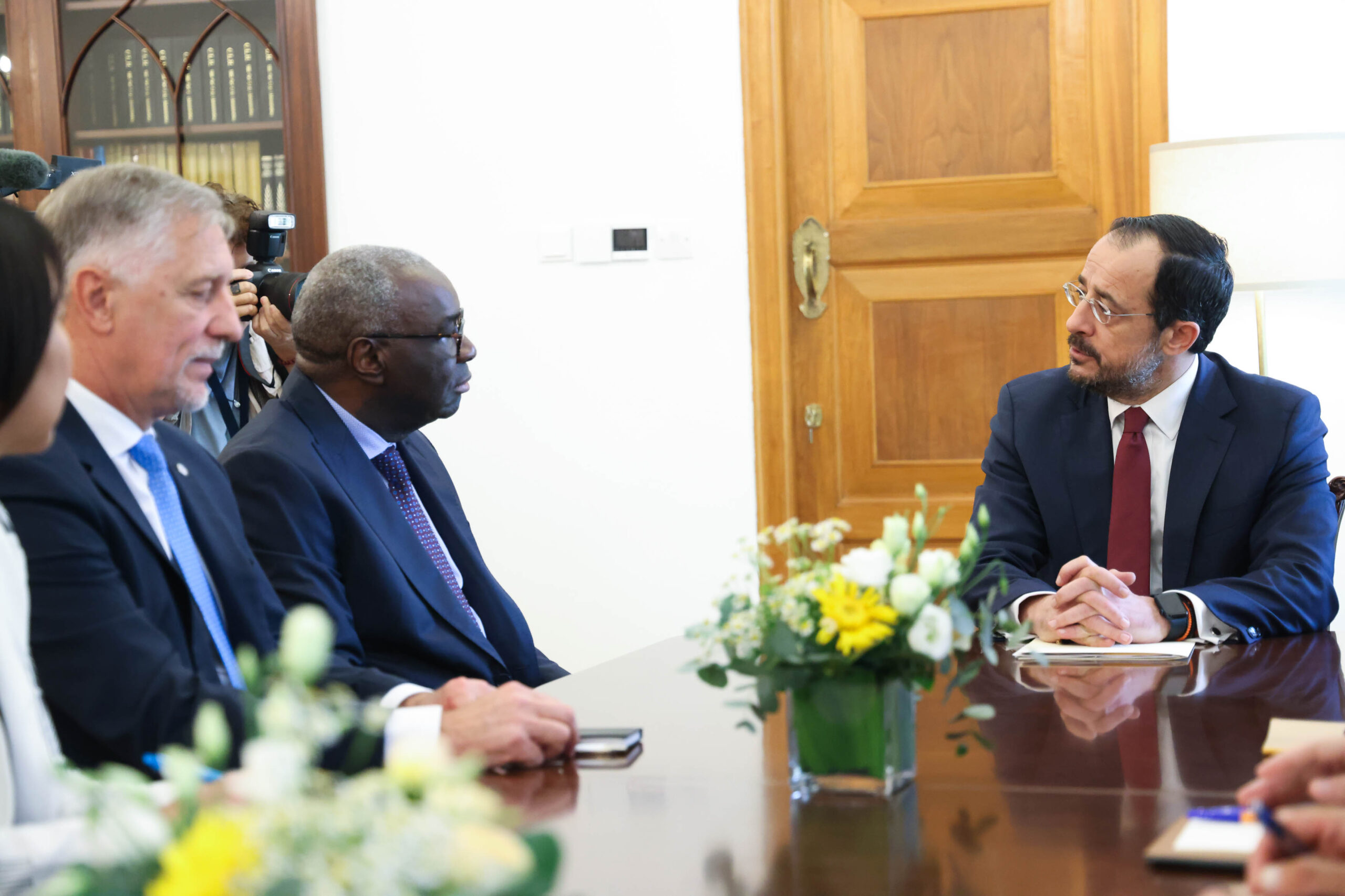 «Μπορείτε να βασιστείτε σε μένα»: Ντιάν σε ΠτΔ για προσπάθεια επανέναρξης συνομιλιών