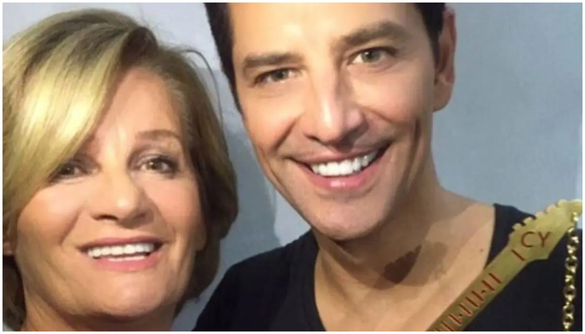 Σάκης Ρουβάς: Στο νοσοκομείο με την μητέρα του – Τι συνέβη