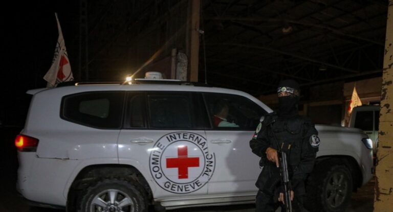 Έξαλλος ο Νετανιάχου, η Χαμάς παρέδωσε λείψανα που δεν ανήκουν σε εναπομείναντες ομήρους