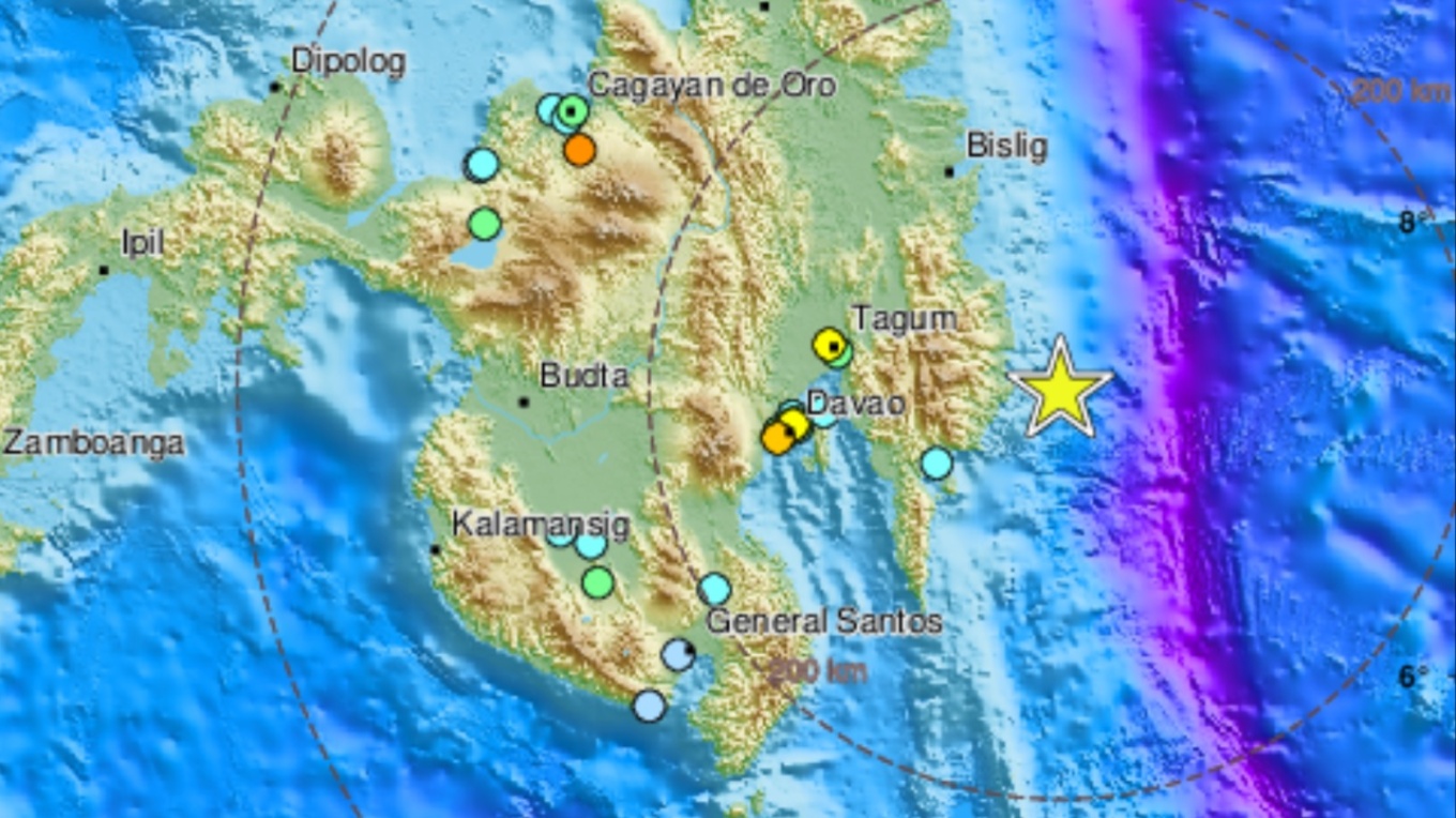 Ισχυρός σεισμός 7,2 Ρίχτερ στις Φιλιππίνες, εκδόθηκε προειδοποίηση για τσουνάμι