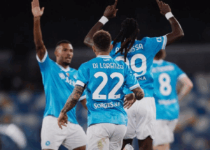 Αλύγιστη Νάπολι, τούμπαρε την Τζένοα με ήρωα ξανά Χόιλουντ και δεν πέφτει από την κορυφή