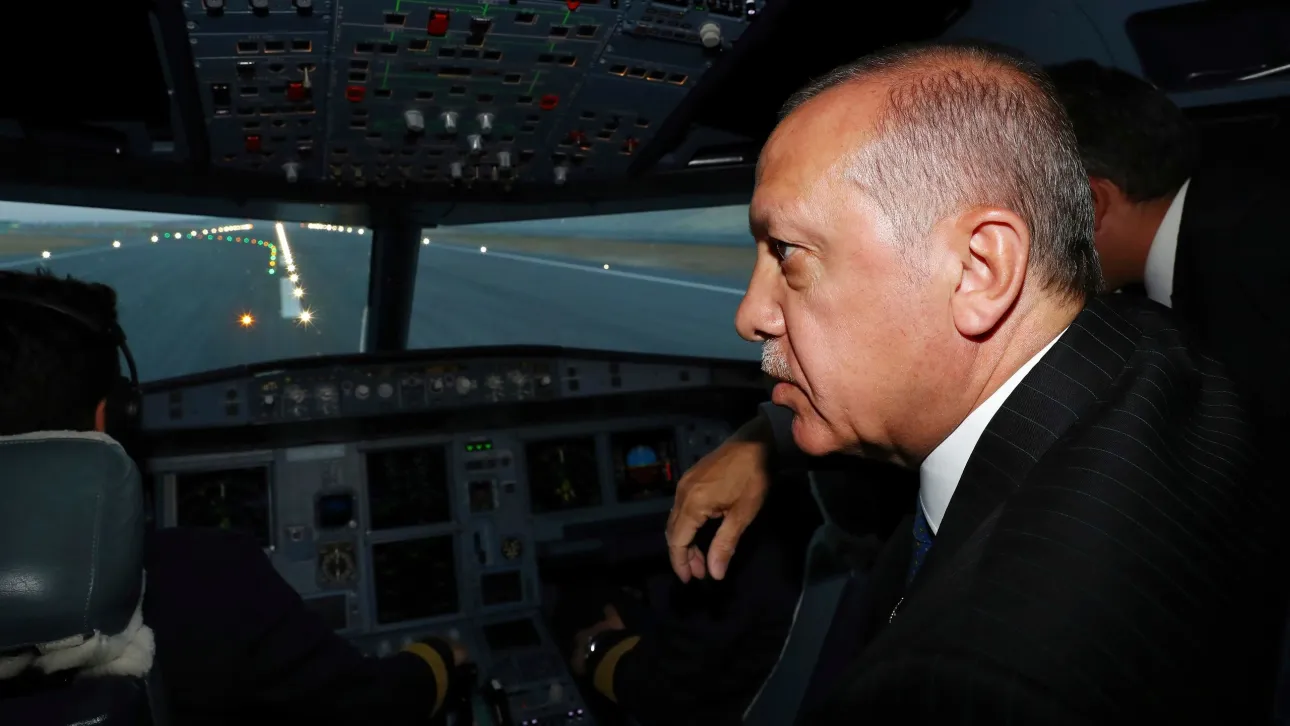 «Θρίλερ» με τον Ερντογάν στο Σαρμ ελ Σέιχ, δεν κατέβαινε από το αεροπλάνο λόγω… Νετανιάχου