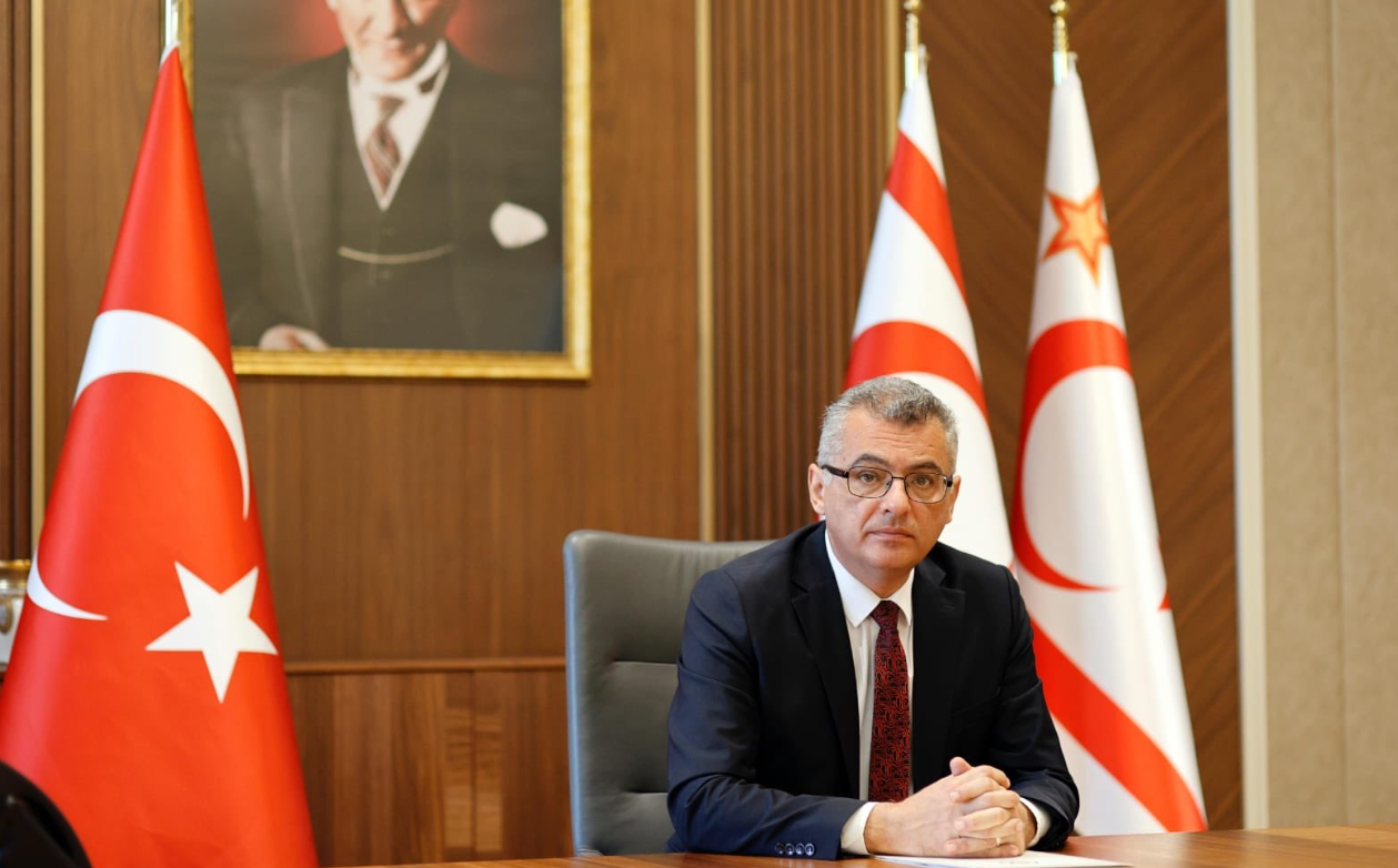 Συναντώνται για πρώτη φορά Έρχιουρμαν και Ντιάν