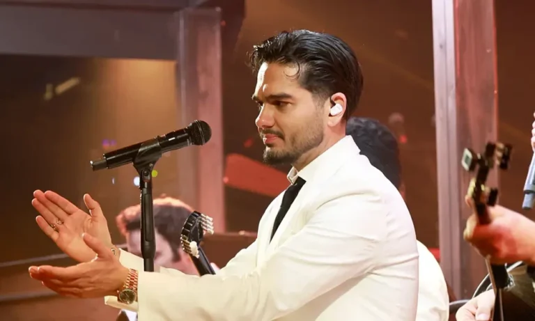 Χρήστος Μάστορας: Μας «συστήνει» για πρώτη φορά τη μητέρα του και είναι μια… κούκλα! (ΦΩΤΟ)