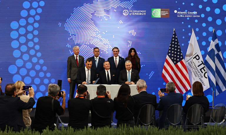 Συμφωνία για γεώτρηση υδρογονανθράκων στο Ιόνιο – Ποιο είναι το «Οικόπεδο 2» που θα γίνουν οι έρευνες