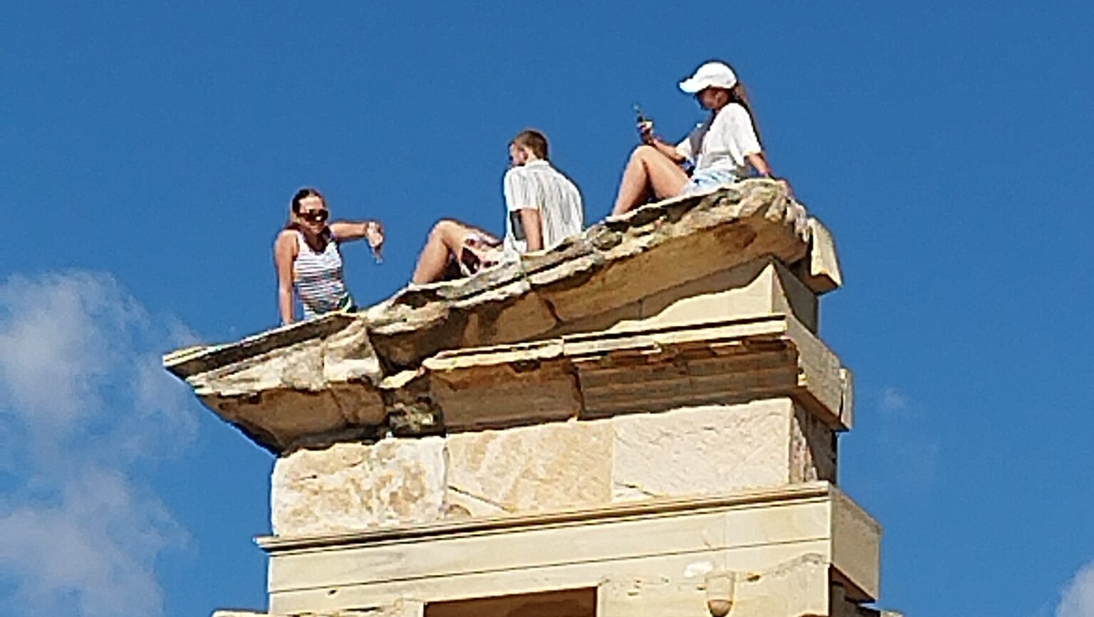 «Όποιος θέλει μπαίνει κι ότι θέλει κάνει»: Δριμύ κατηγορώ για την ανεξέλεγκτη κατάσταση που επικρατεί στα αρχαία μνημεία της Κύπρου