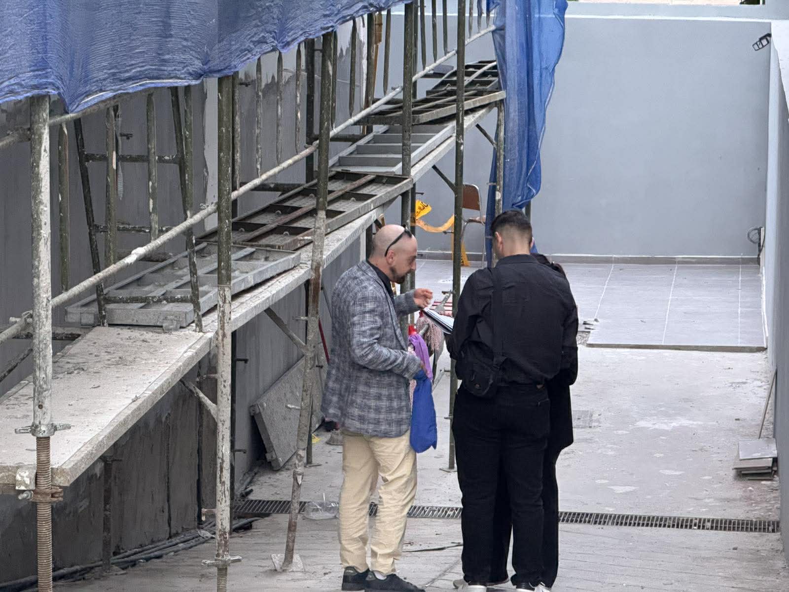 Του έκανε παρατήρηση ο εργοδότης επειδή δεν πήγαινε στην οικοδομή κι αυτός τον μαχαίρωσε