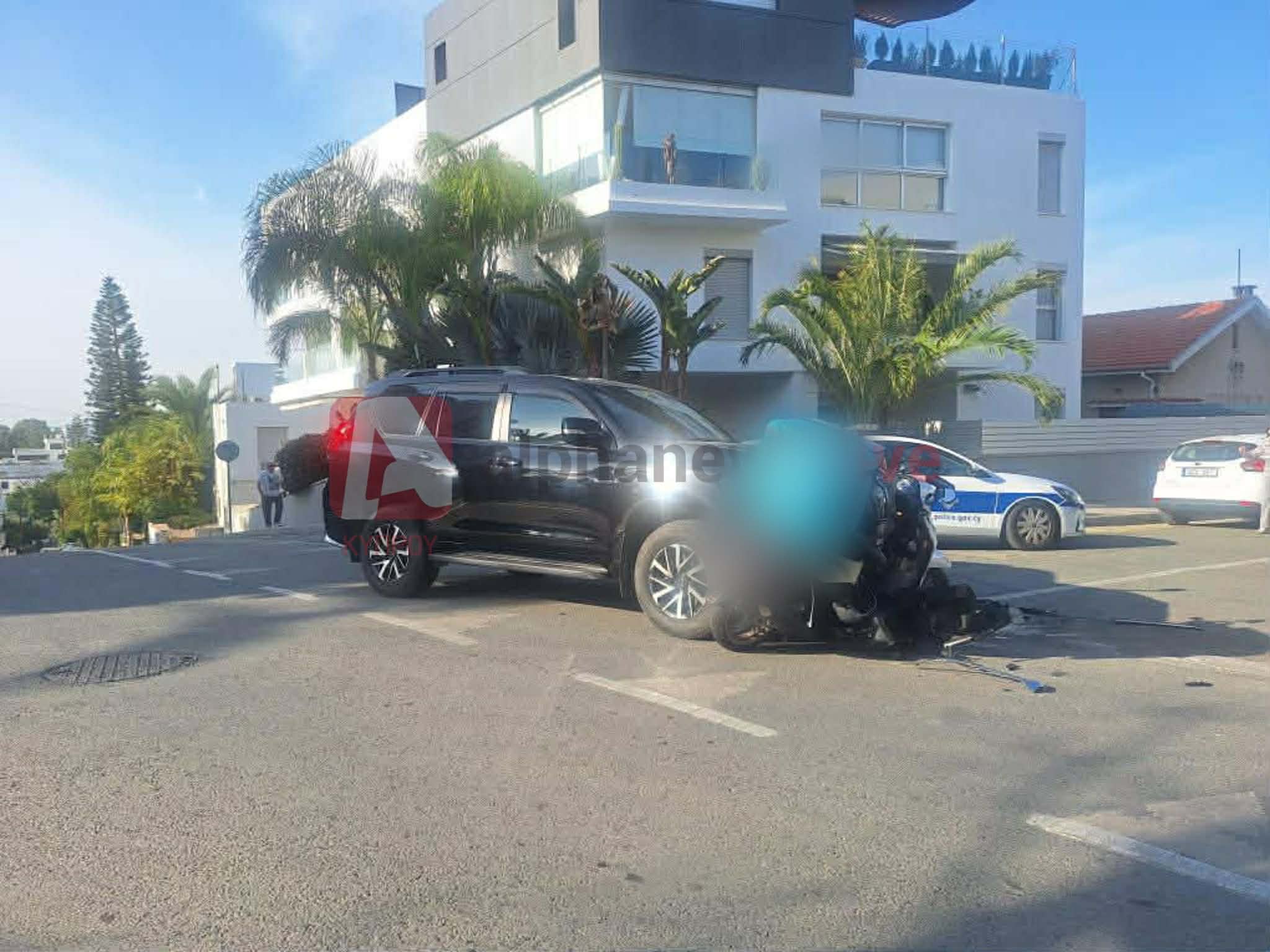 ΦΩΤΟ: Σοβαρό τροχαίο στο Στρόβολο, 22χρονος διανομέας παρασύρθηκε από όχημα