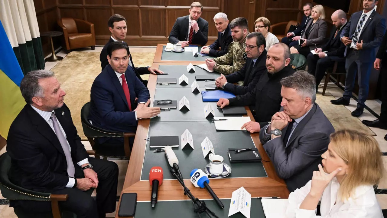 Ωμές απειλές Πούτιν για πόλεμο στην Ευρώπη, πως απαντά ο Ρούτε