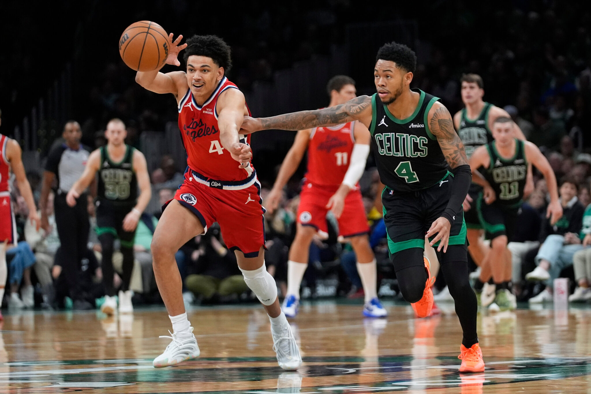 Το έκαναν… θρίλερ, αλλά οι Σέλτικς άντεξαν στην αντεπίθεση των Κλίπερς