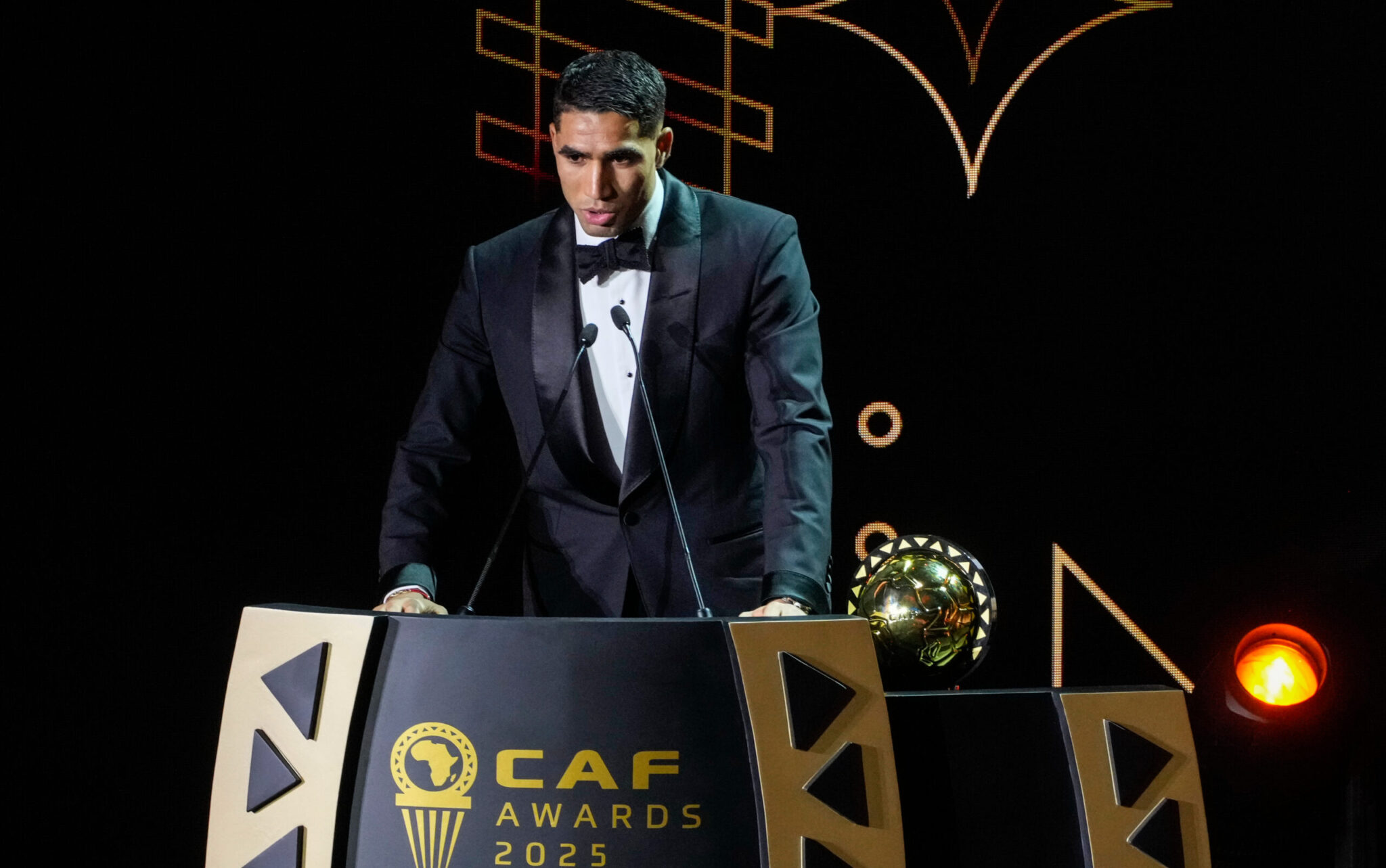 Ποδοσφαιριστής της χρονιάς για το 2025 στην Αφρική ο Χακίμι
