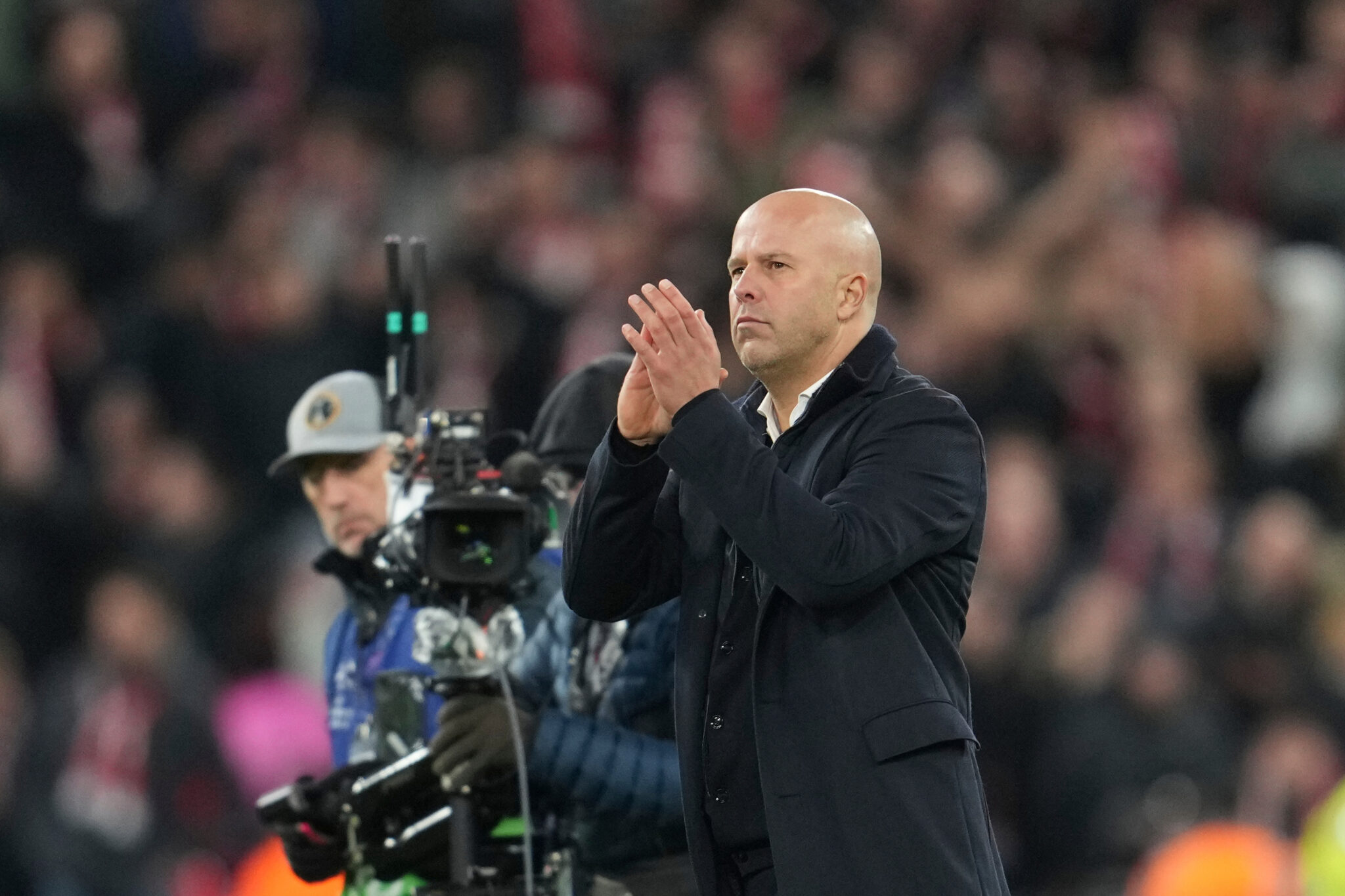 Αισθάνεται την πίεση, αλλά παραμένει ασφαλής στη Λίβερπουλ ο Σλοτ