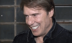 Στράτος Τζώρτζογλου: Αποκαλύπτει πρώτη φορά την σεξουαλική παρενόχληση που δέχθηκε